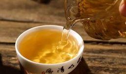 普洱茶吃瓜,品味夏日清新时光