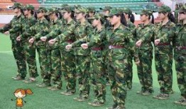 军训跳舞吃瓜现场,军训跳舞吃瓜欢乐多