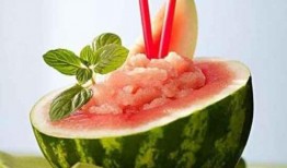 吃瓜影响月经吗,揭秘日常饮食对女性生理周期的影响