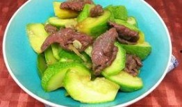 角瓜可以跟牛肉一起吃嘛,营养搭配的完美组合