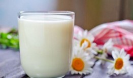 喝牛奶吃瓜呕吐,揭秘饮食搭配中的禁忌与注意事项