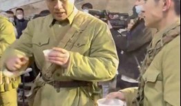 大兵来到地里吃瓜,一场欢乐的“吃瓜”之旅