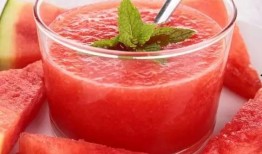 河南南阳吃瓜女生,网络热议背后的社会观察