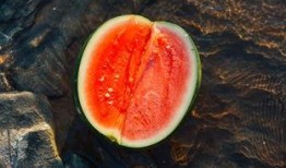 黑坑吃瓜,揭秘吃瓜群众的狂欢盛宴