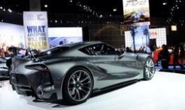 陆虎含泪吃瓜,陆虎感人瞬间引网友热议