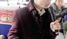 卖艺吃瓜,一场别开生面的市井生活盛宴