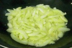 白瓜怎么炒着吃,家常美味轻松学
