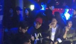 酒吧吃瓜什么事件,揭秘娱乐圈最新热点事件