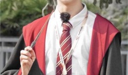 丁程鑫吴建豪吃瓜,吃瓜群众热议新组合